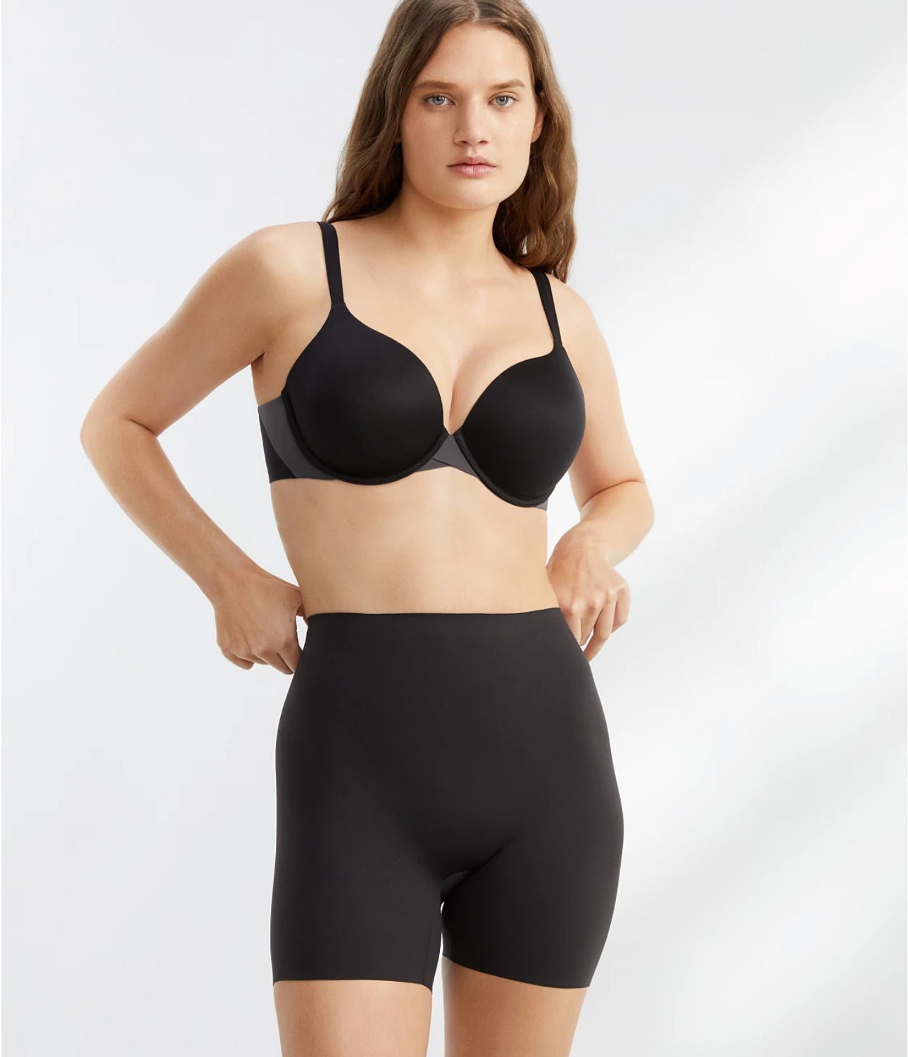 TC® Sleek Essentials Shaping Mid-Thigh Short