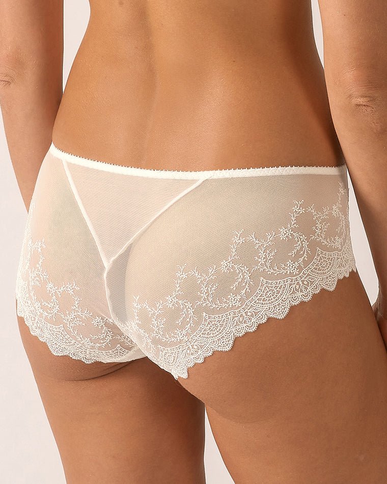 https://www.anintimateaffaire.com/cdn/shop/products/LOUISE_Naturel_02184-dos-641265.jpg?v=1682448573